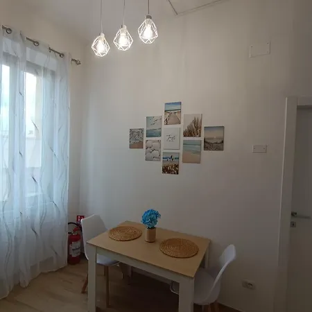 Martina 公寓 皮昂比诺